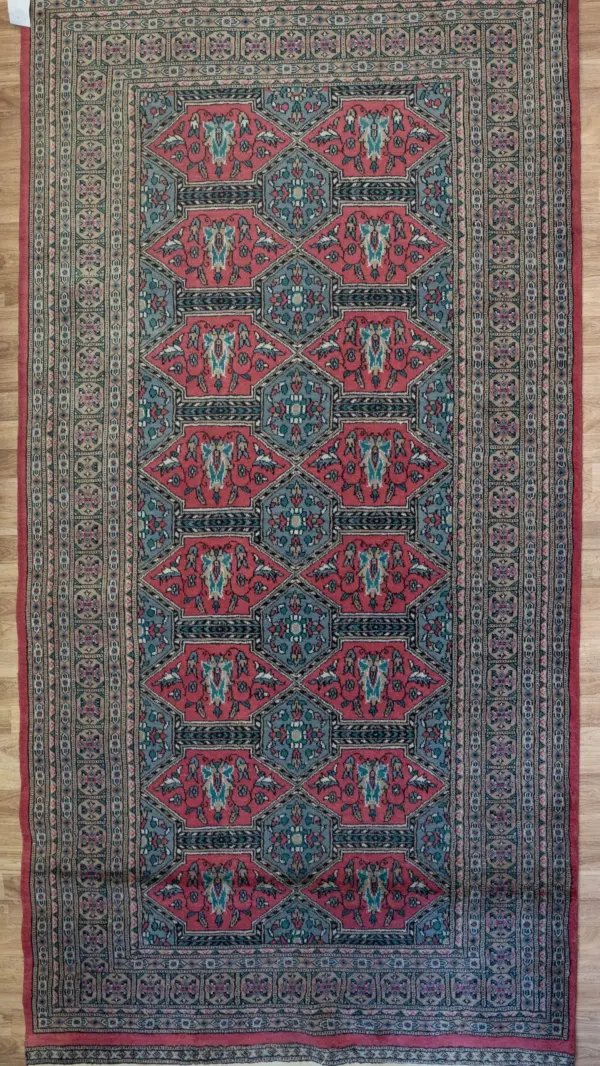 Bokhara Wool Rug 5'x8'