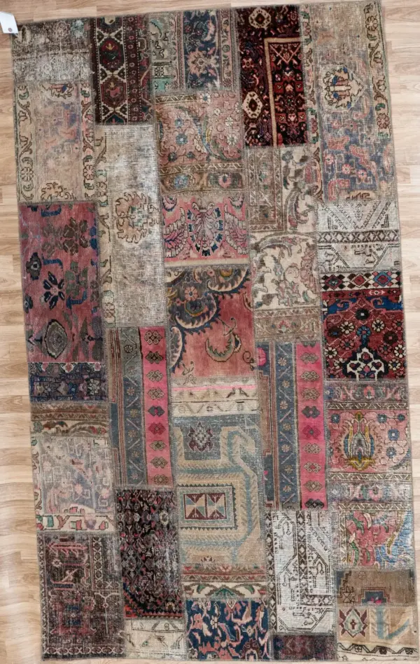 Vintage Patch wool 5.5 x 8.0'