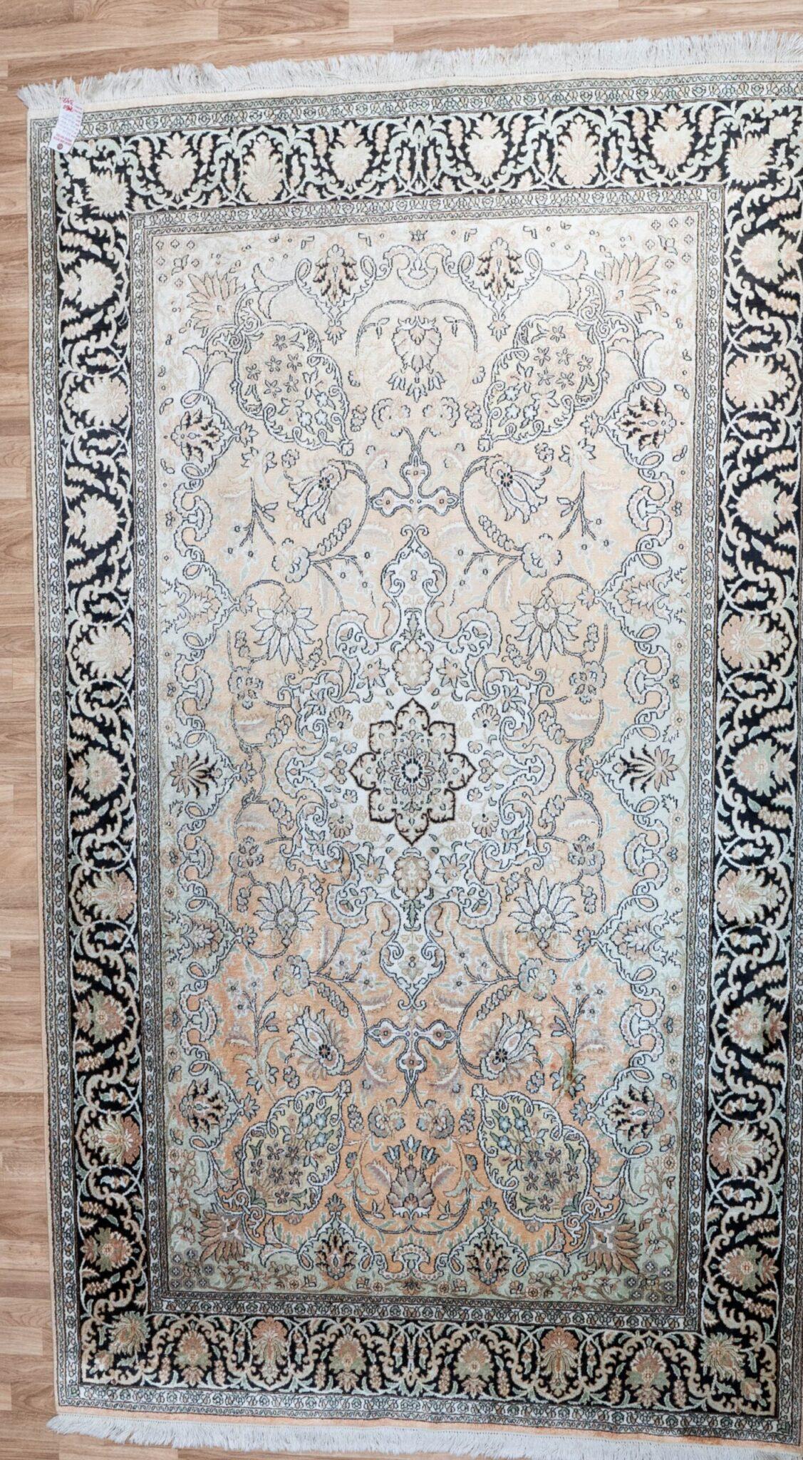 Karache Wool Rug 6.4'x9.4'