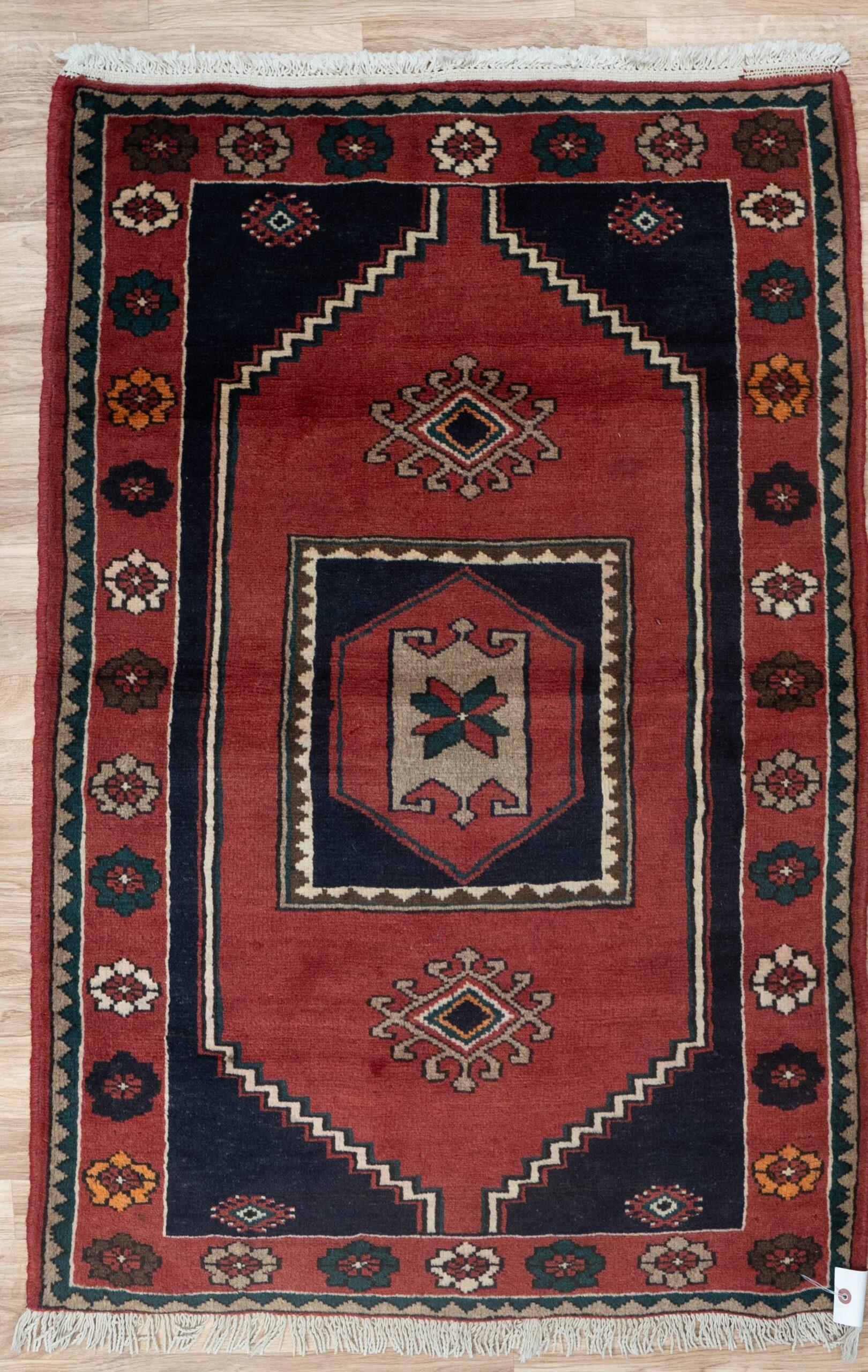 Hamadan Wool Rug 4.3x3.1 View 1