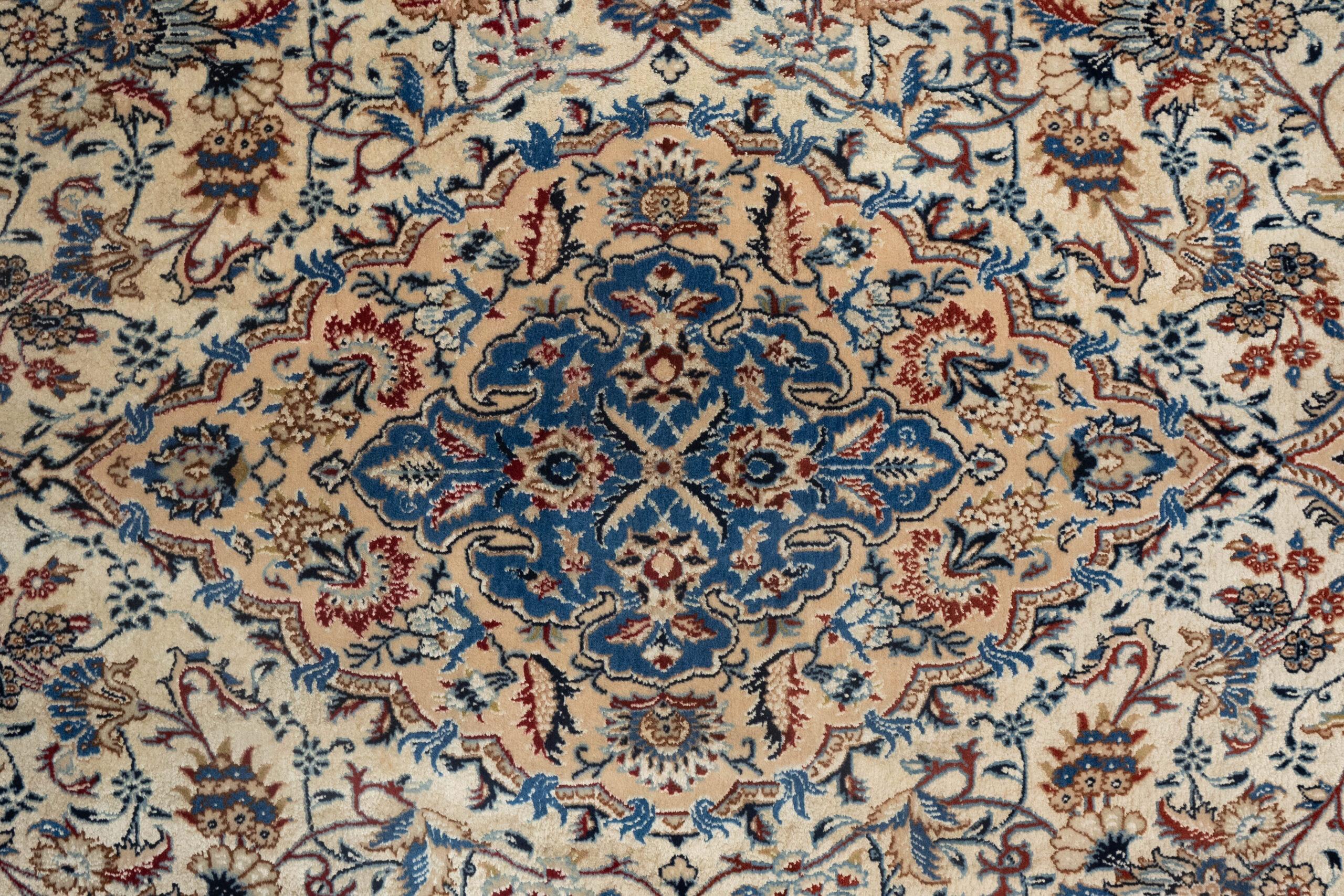 Nain Rug 4.4'x7.2' View 2