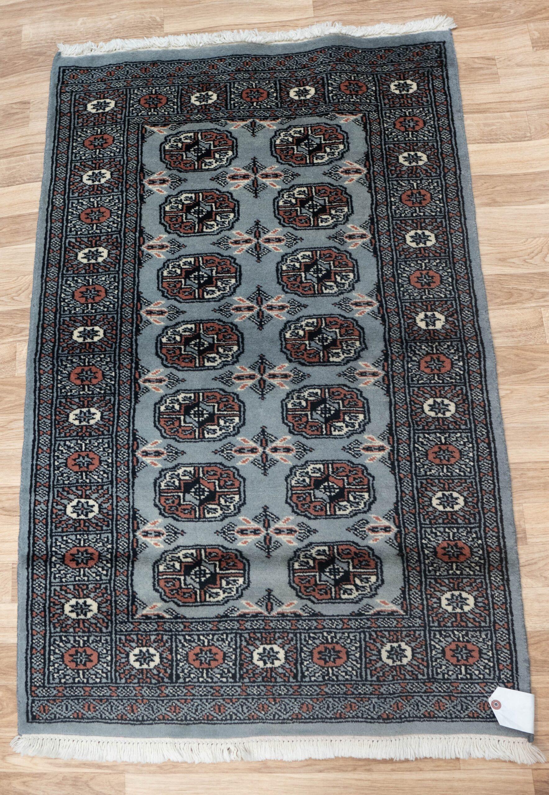 Bokhara Wool Rug 2.6x4.2