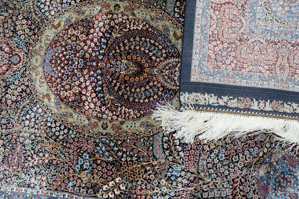 Qum Design Silk Rug 3'x5' View 4