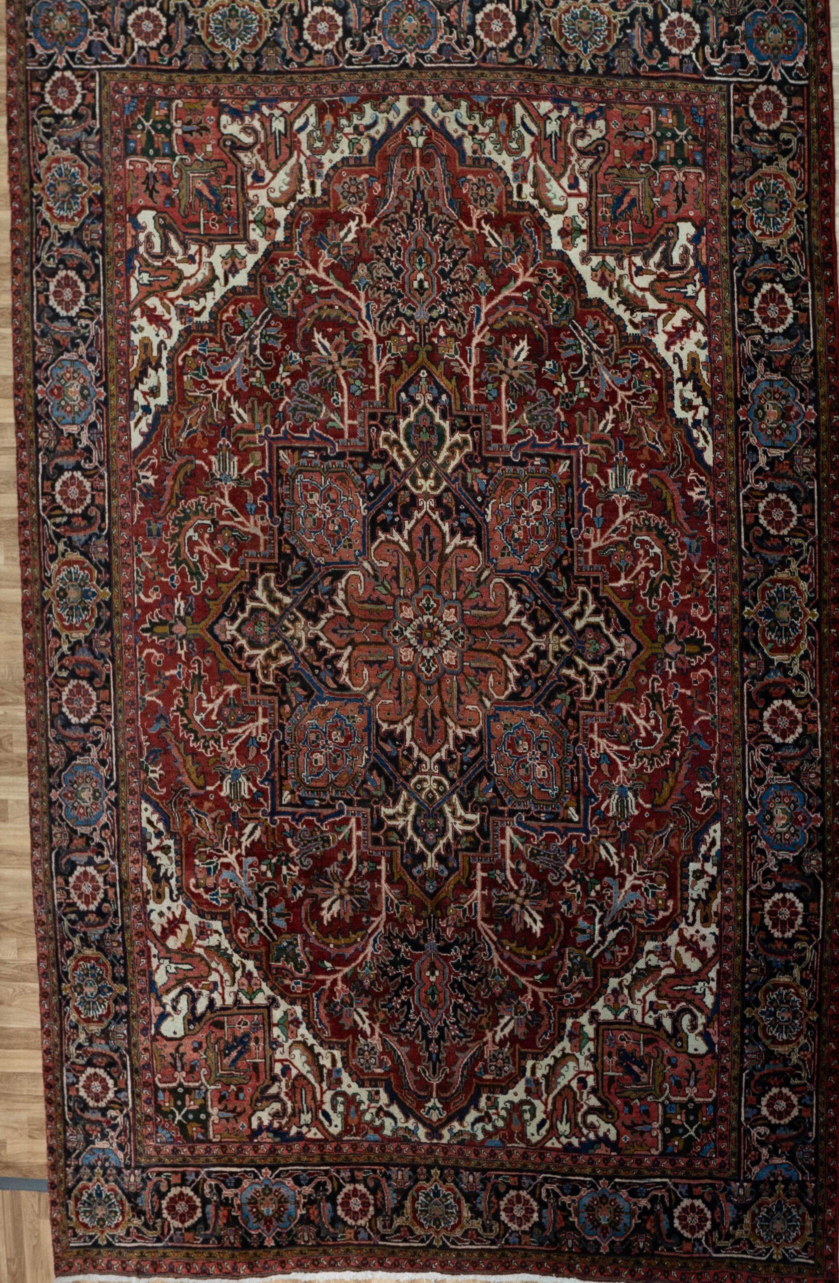 Heriz Wool Rug 9'x12'