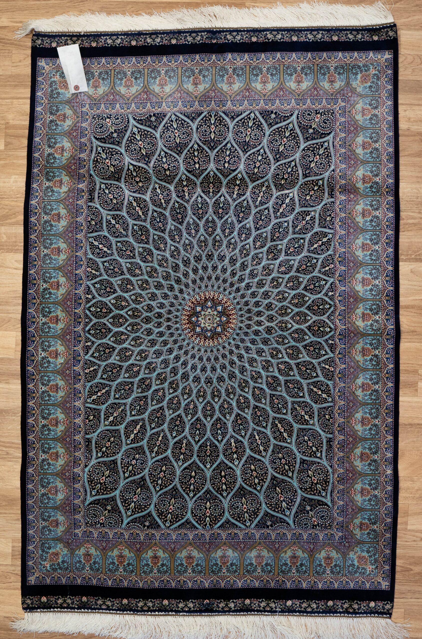 Qum Design Silk Rug 3'x5' View 1