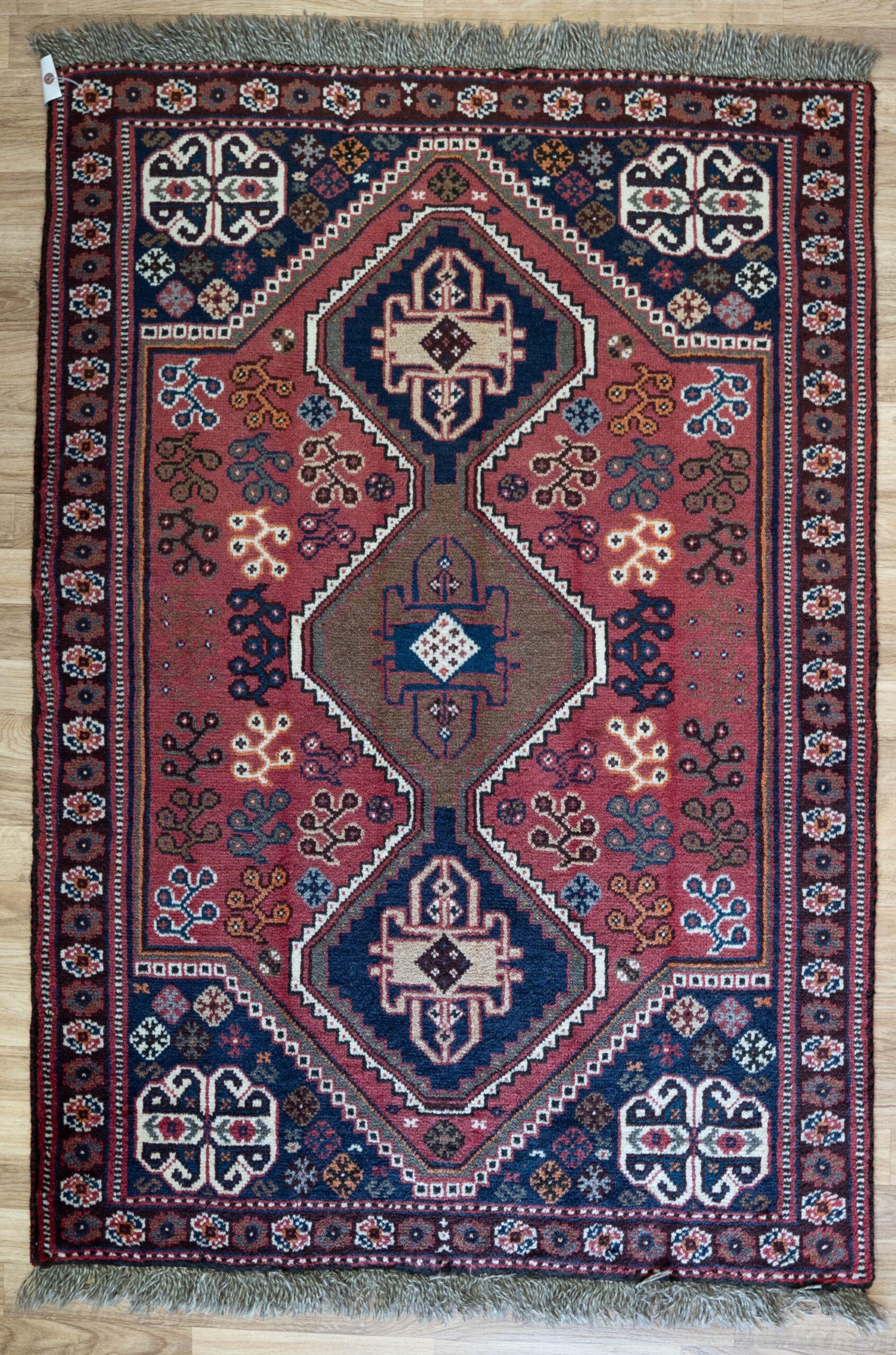 Qashqai Wool rug 3.1'x5.2' View 1