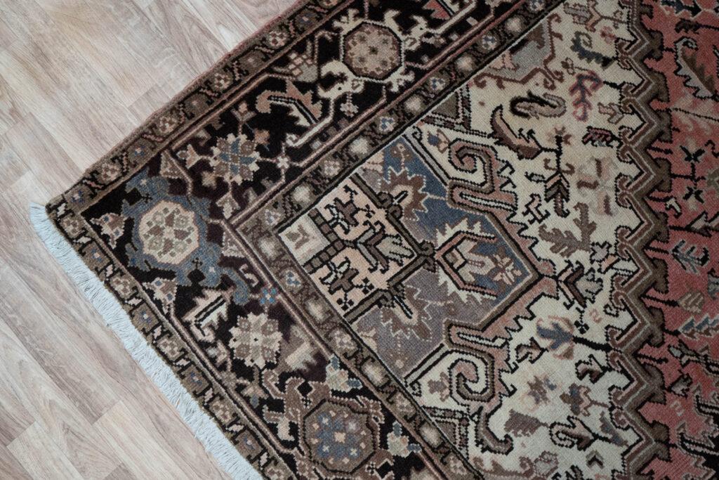 Heriz Wool Rug 6.9'x9.9' View 2