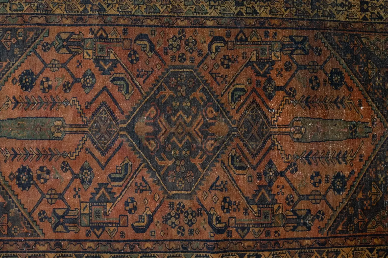 Vintage Hamadan Rug – 2.2 × 3.4 FT View 1