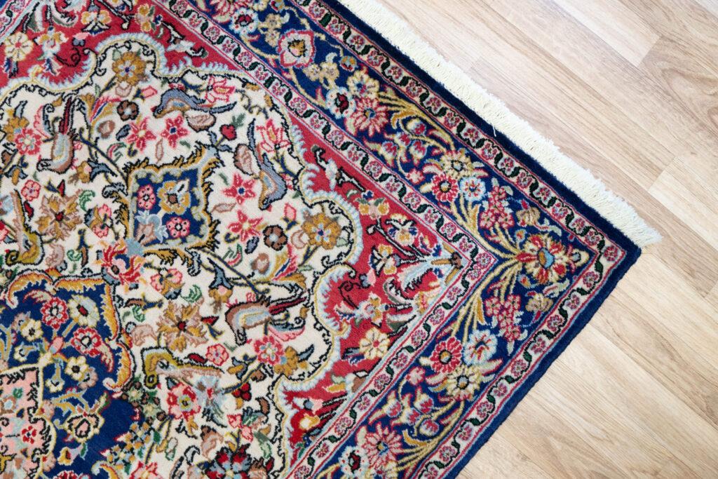 Qum design Kurk Wool Rug 3.6'x5.1' View 3