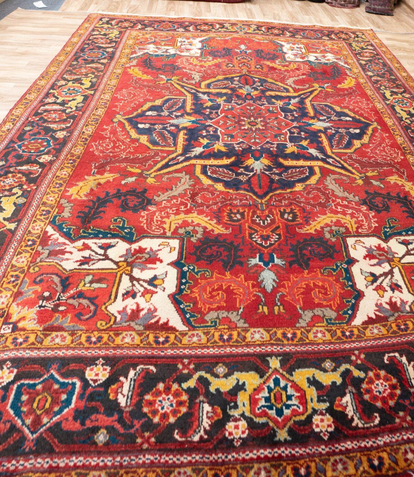 Heriz Wool Rug 6.7x9.7 View 3