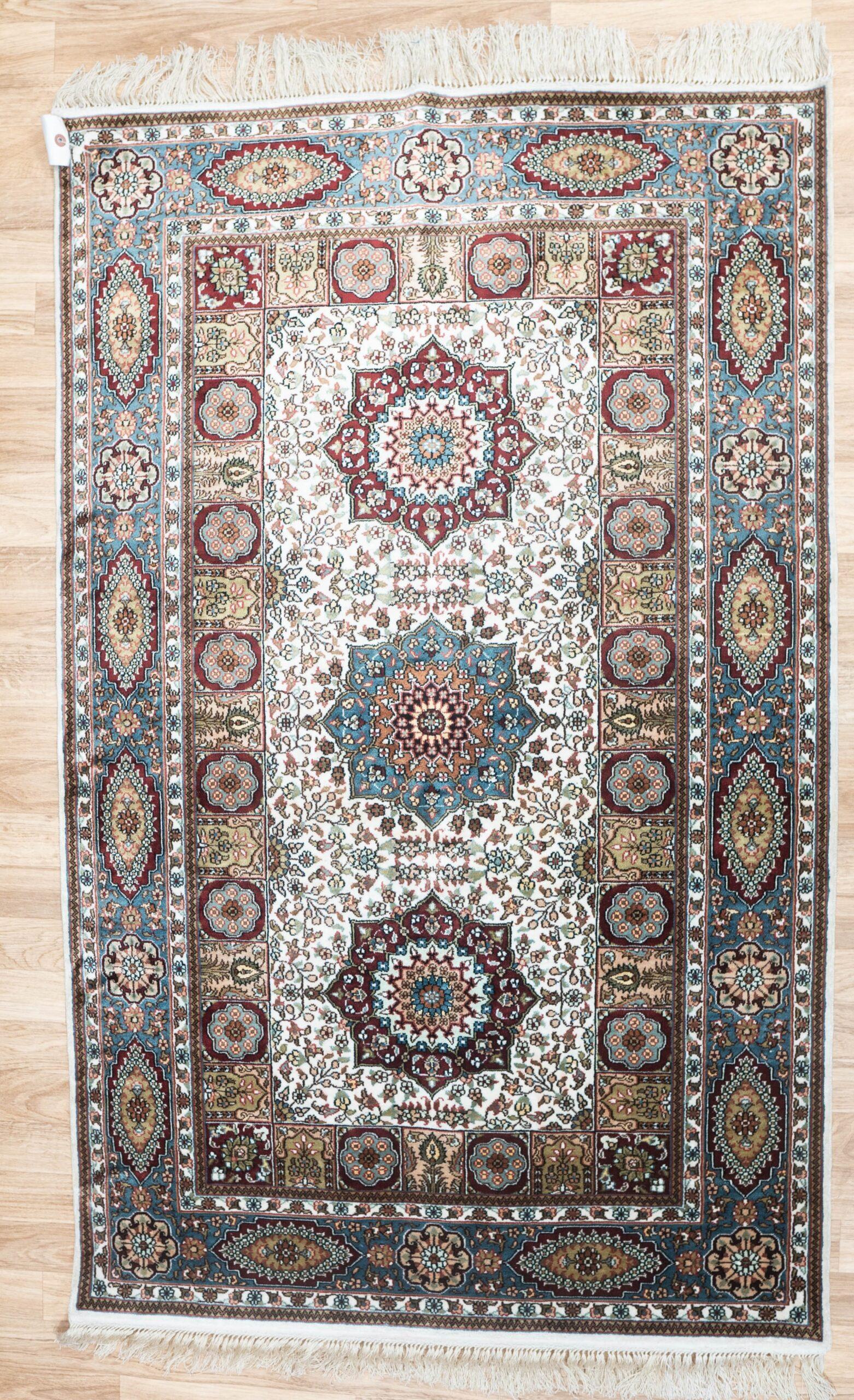 Qum design Silk Rug 3'x5'