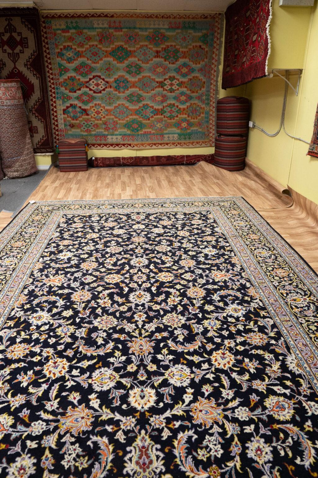 Kashan Wool Rug 7.8x11.6 View 3