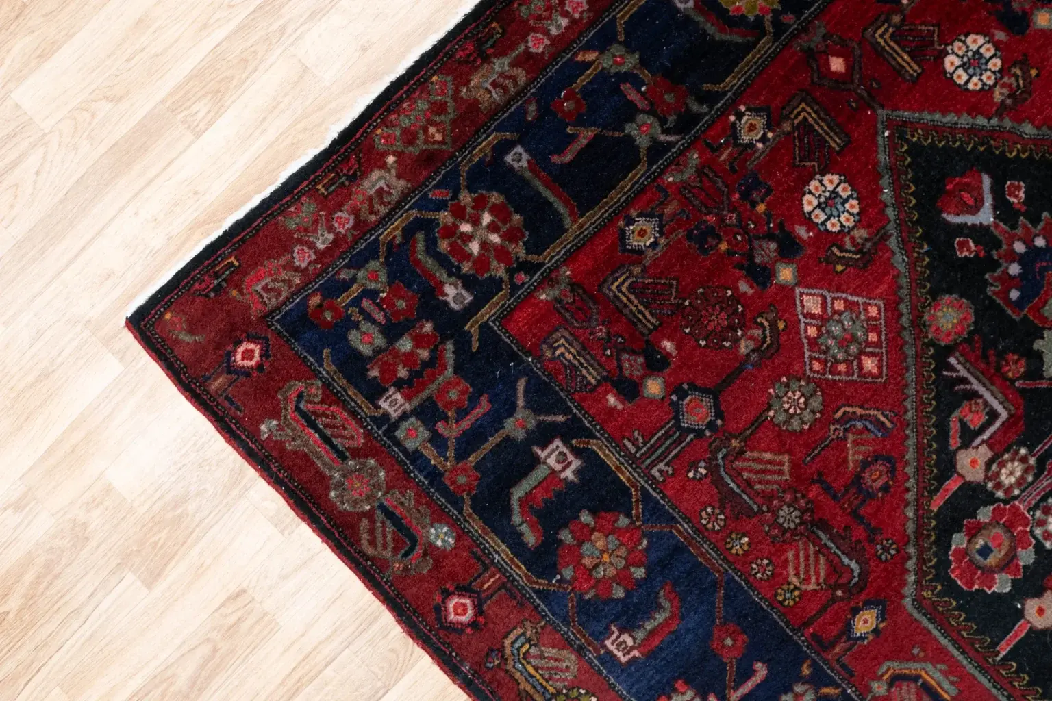 Nahavand Wool Rug 5'x8' View 1