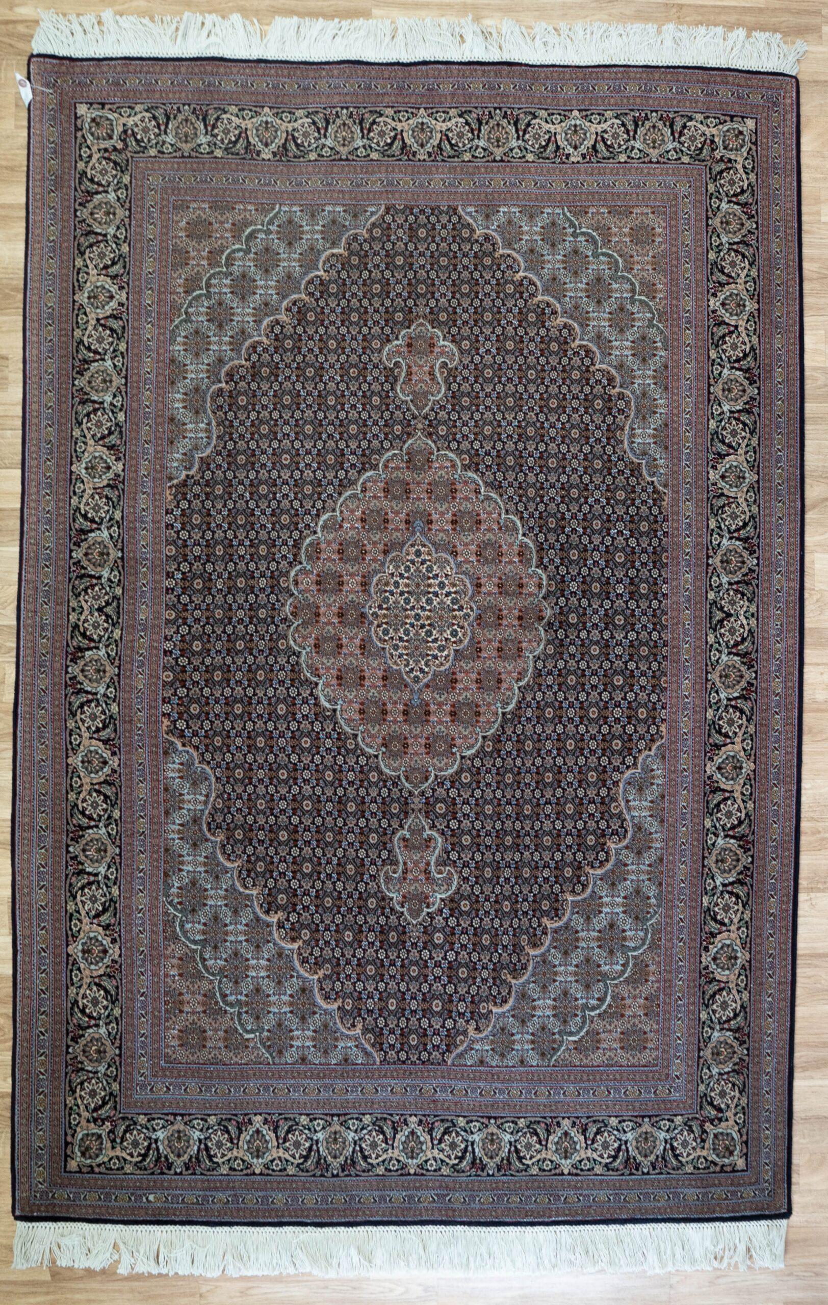 Tabriz Wool Silk Rug 5'x7'