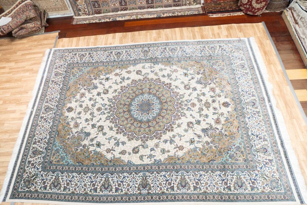 Qum Design Silk Rug 8.2'x11.4' View 3