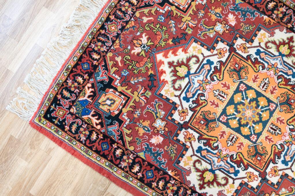 Heriz Wool Rug 3.5'x5.5' View 5