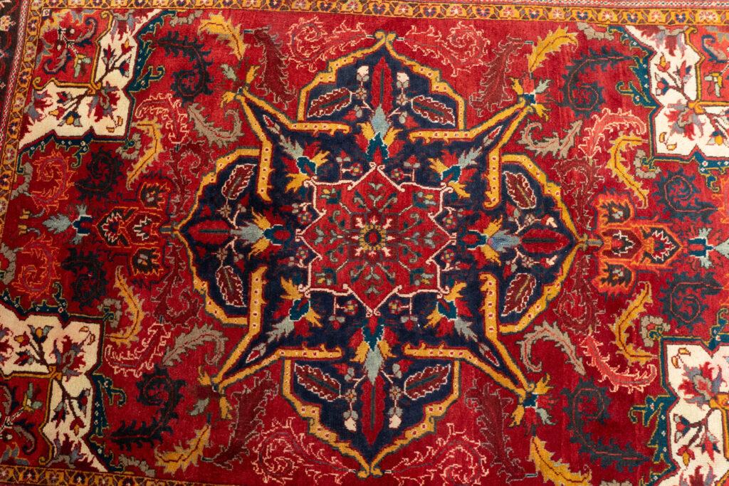 Heriz Wool Rug 6.7x9.7 View 1