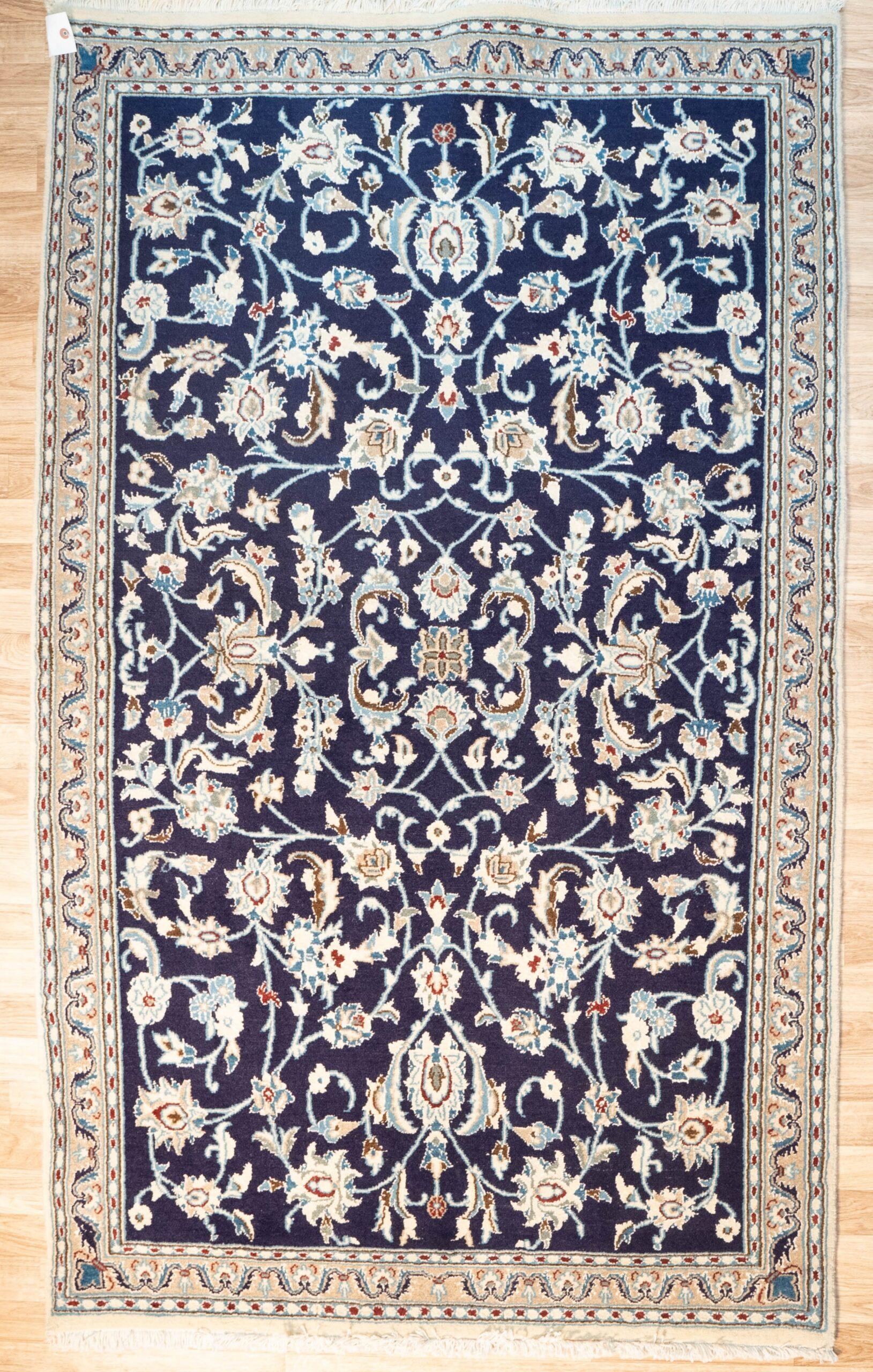 Nain Wool Silk Rug 4.1'x6.5'