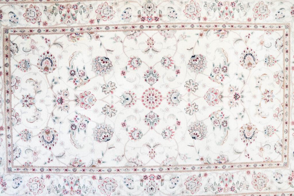 Kashan Wool Silk Rug 3'x5' View 3