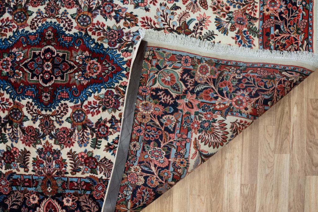 Sarouk Kurk Wool Rug 4.7'x6.10' View 5