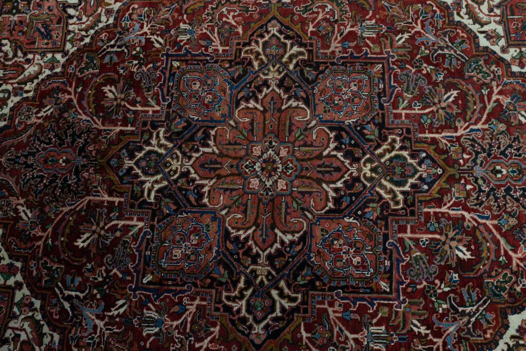 Heriz Wool Rug 9'x12' View 3
