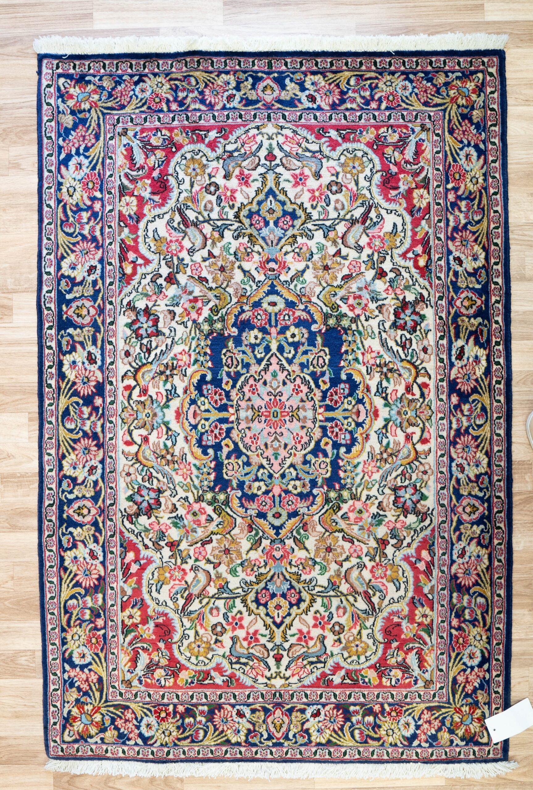 Qum design Kurk Wool Rug 3.6'x5.1'