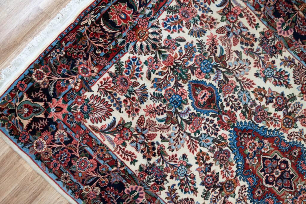 Sarouk Kurk Wool Rug 4.7'x6.10' View 3