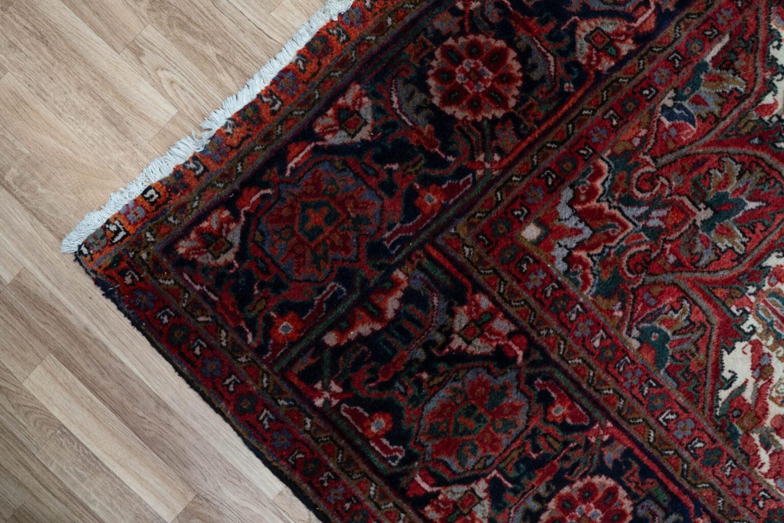 Heriz Wool Rug 10'x13' View 5