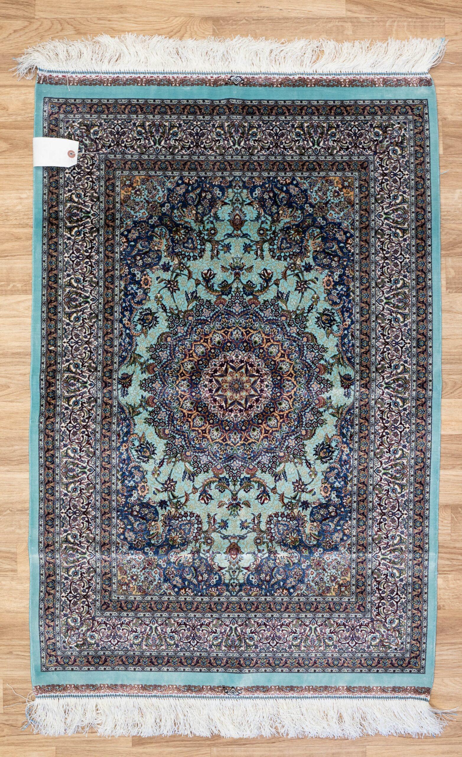 Qum Design Silk Rug 2.7'x3.11' View 1